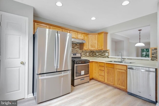 Building Photo - 1804 Manorfield Ct