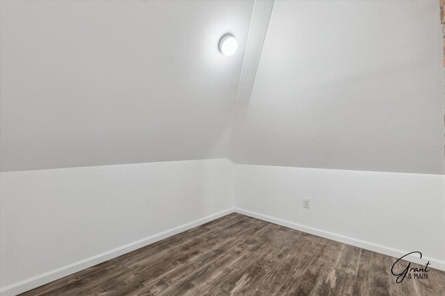 Building Photo - $1,995 - North End 4 Bedroom/ 1.5 bathroom...