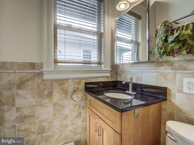 Building Photo - 3629 Ordway St NW