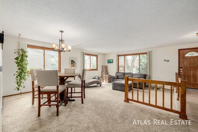 Building Photo - 4620 W 108th Pl