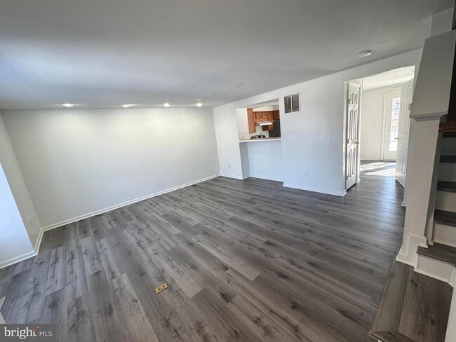 Building Photo - 45414 Gable Square