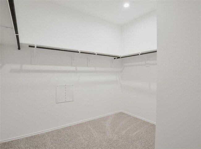 Building Photo - 1055 Llano Trl