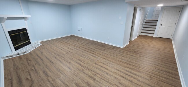 Building Photo - 102 Millwheel Ct