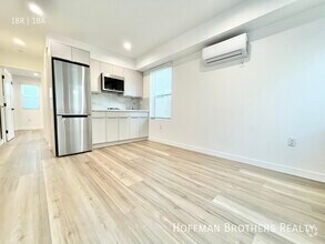 Building Photo - 1347 Seward St
