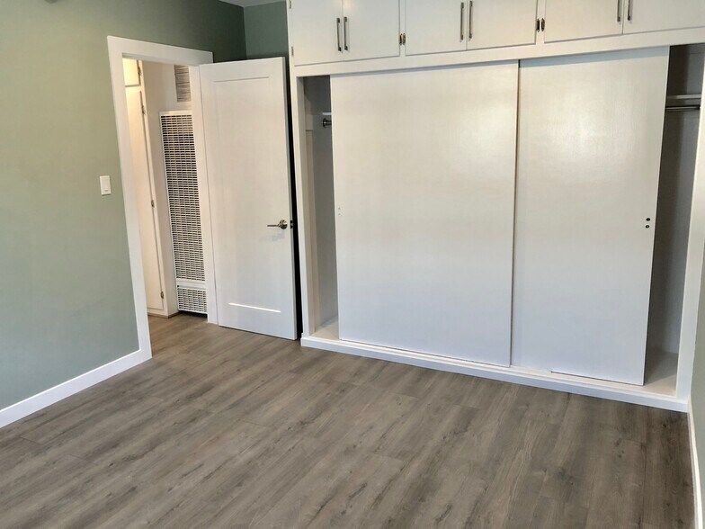 Building Photo - 1139 S Corning St