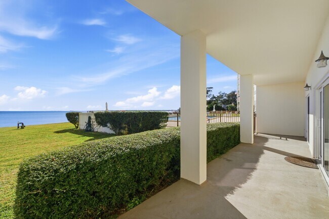 Building Photo - 615 Bayshore Dr