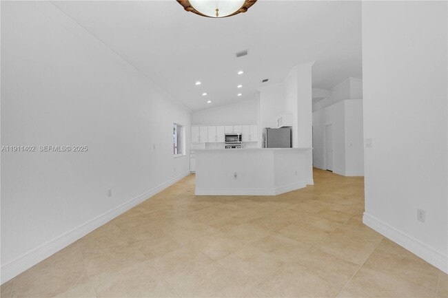 Building Photo - 5334 NW 111th Ct