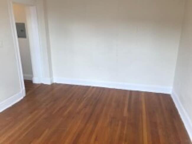 Building Photo - Renovated Fenway Studio with Heat & Hot Water Included