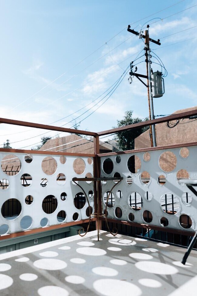 Building Photo - 1702 W Tuckey Ln