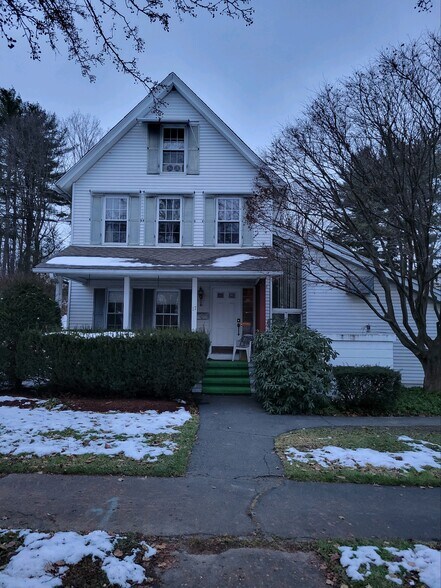 Building Photo - 17 Garfield St