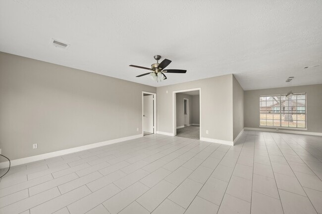 Building Photo - 7010 Pembrough Ln