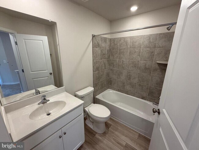 Building Photo - 263 Sandy Btm Cir