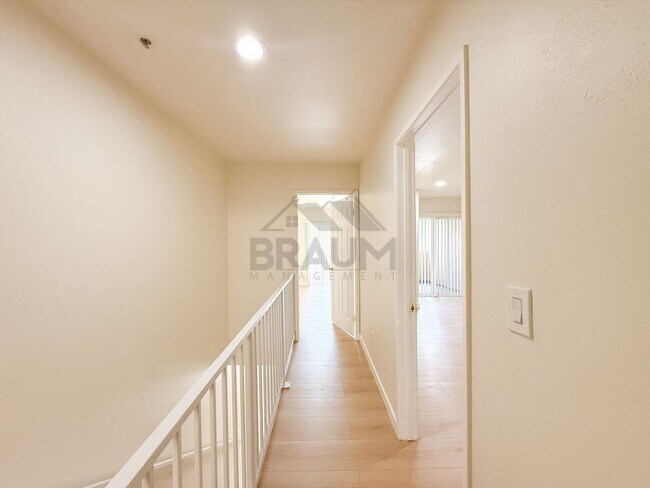 Building Photo - 7323 Winnetka Ave