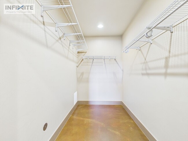 Building Photo - Montana Dream Turned Reality – One-of-a-Ki...