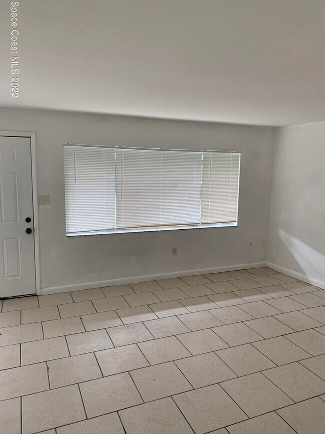 Building Photo - 180 Minna Ln