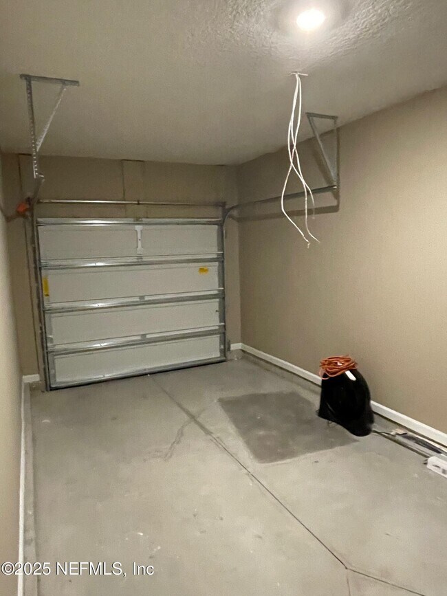 Building Photo - 99 Great Star Ct