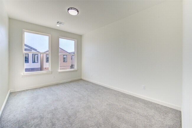 Building Photo - 2922 El Fenice Ln