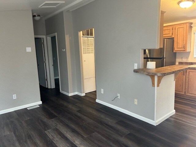 Building Photo - 540 Shortt Rd