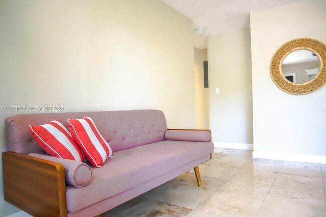 Building Photo - 1130 NE 23rd Pl