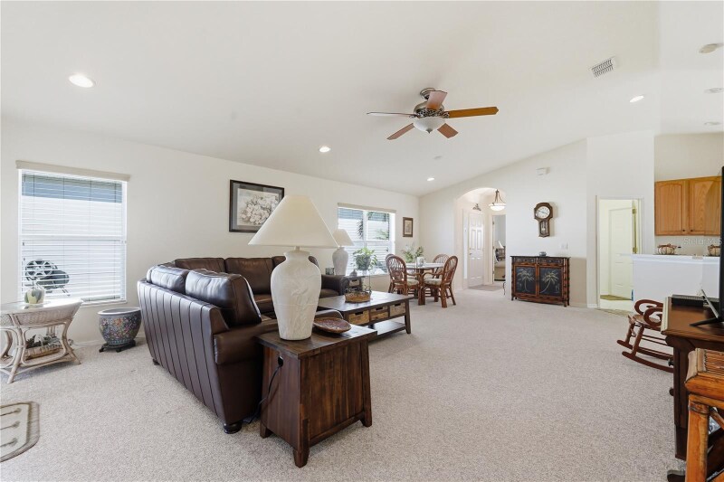 Building Photo - 2211 Pleasant Hill Ln