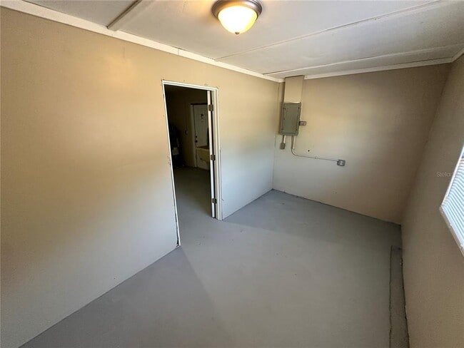 Building Photo - 6213 33rd Ave Cir W