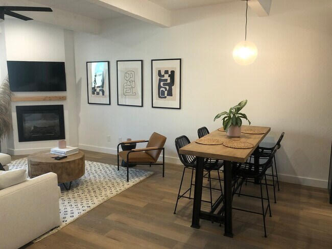 Greatroom 2 - 16517 E Gunsight Dr