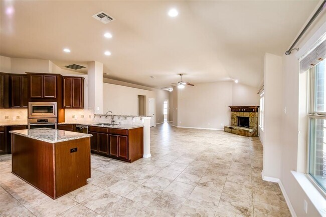 Building Photo - 128 Fort Cobb Way