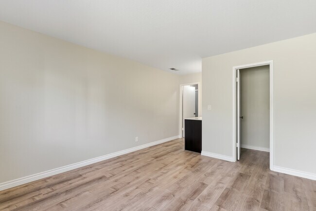 Building Photo - 209 Valley Oak Plaza