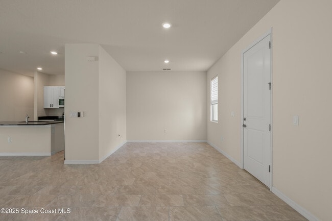 Building Photo - 1426 Seeley Cir NW