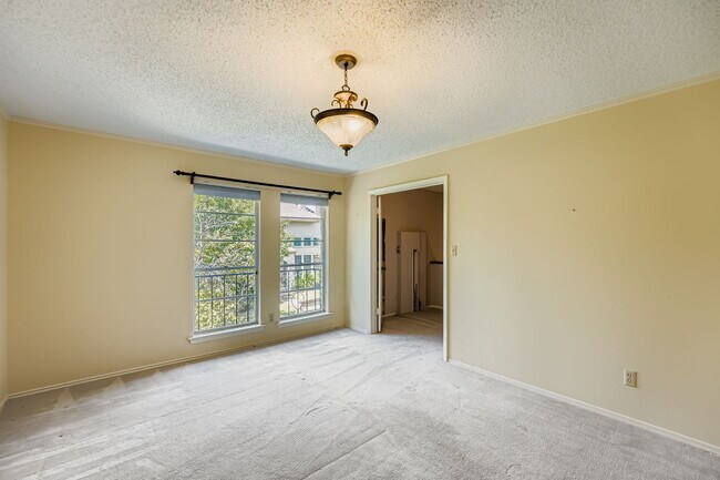 Building Photo - Spacious 3-Bed Townhome in Northwest Hills – Over 3,200 Sq Ft with Courtyard & 2-Car Garage **ALL...