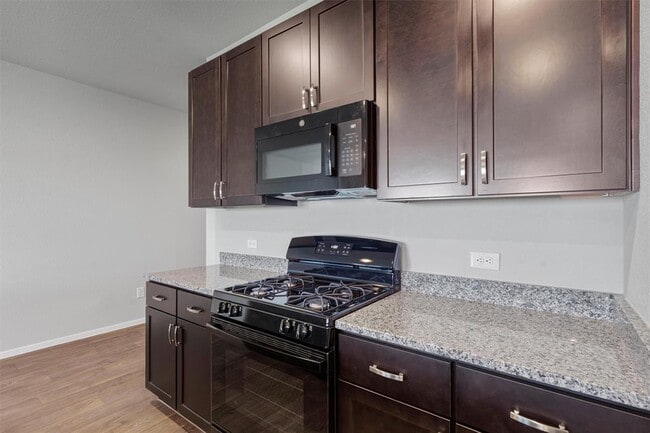 Building Photo - 135 Chesterfield Dr