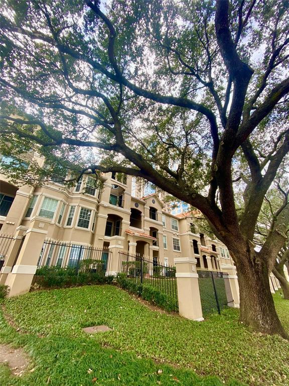 Building Photo - 3231 Allen Pkwy