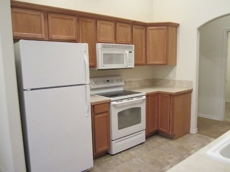 Building Photo - 5007 Spirea Dr