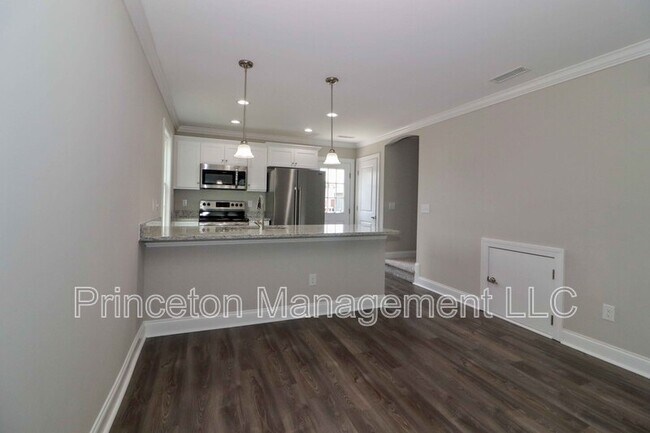 Building Photo - 3967 Newhall Dr NW