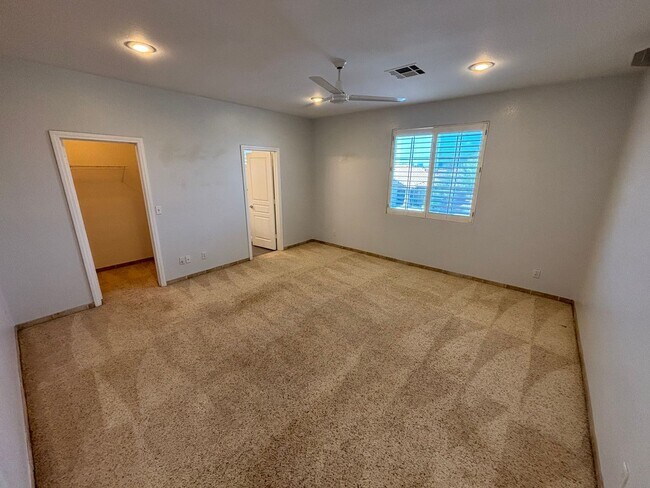 Building Photo - 8207 Vista Colorado St