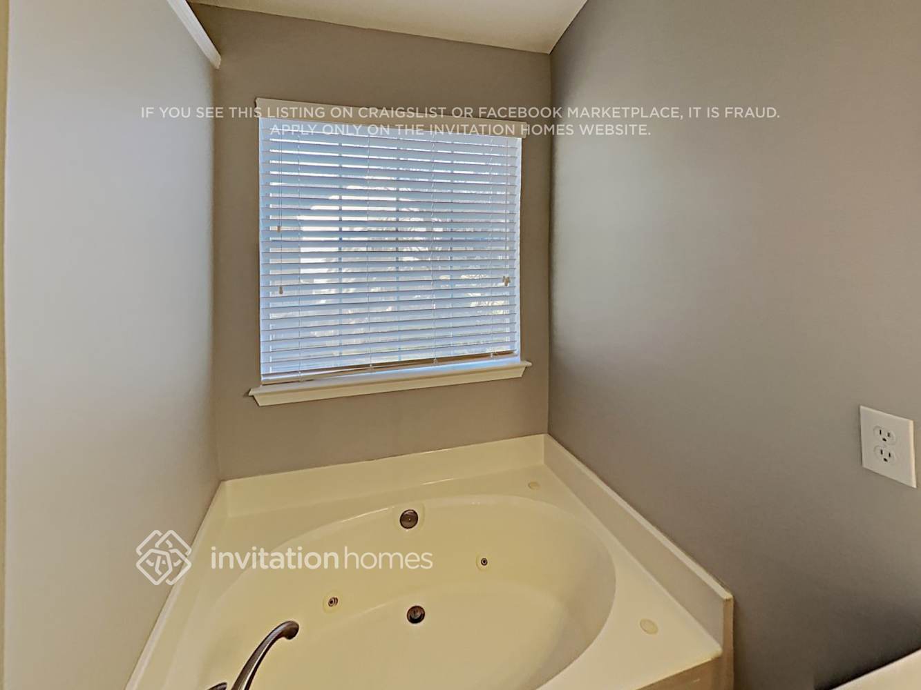 Building Photo - 4330 Sentinel Pl