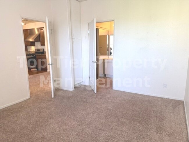 Building Photo - ***Dual-Primary 2 bed / 2 bath Condo in Carmel Valley - Available NOW***