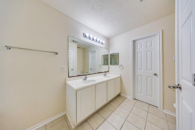 Building Photo - 3338 Atherton Canyon Ln