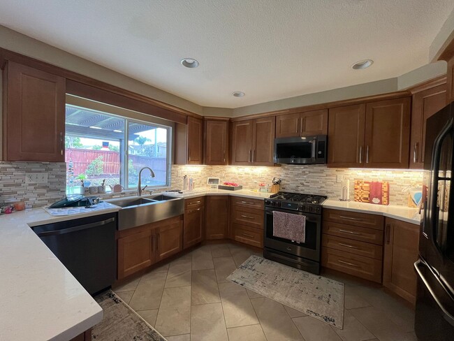 Building Photo - 40336 Cambridge St