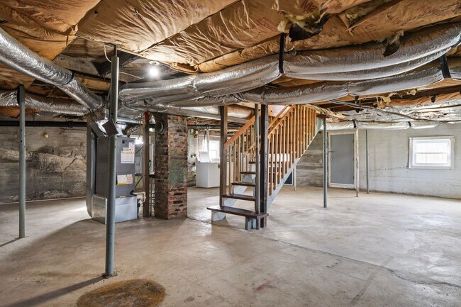 Building Photo - MOVE IN WITH A SECURITY DEPOSIT ALTERNATIVE FROM OBLIGO (for qualified applicants).