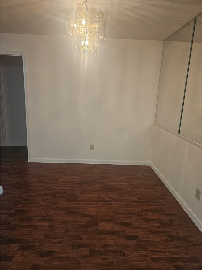 Building Photo - 10689 Braes Bend Dr