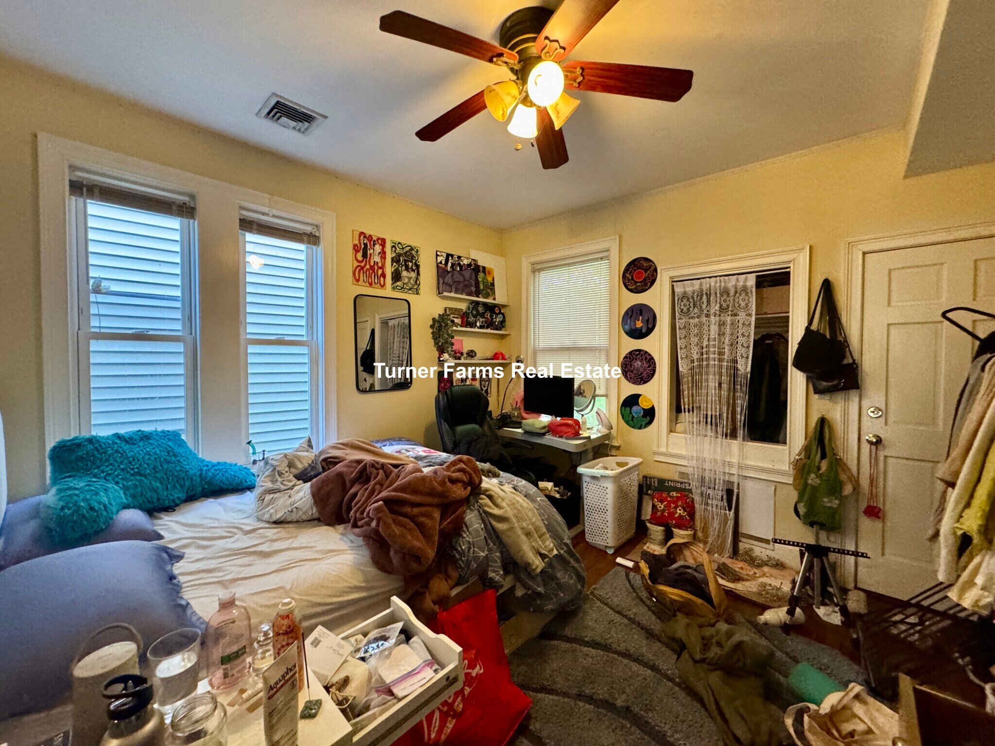 Building Photo - 725 Parker St