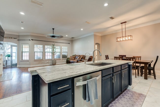 Building Photo - 6905 91st St