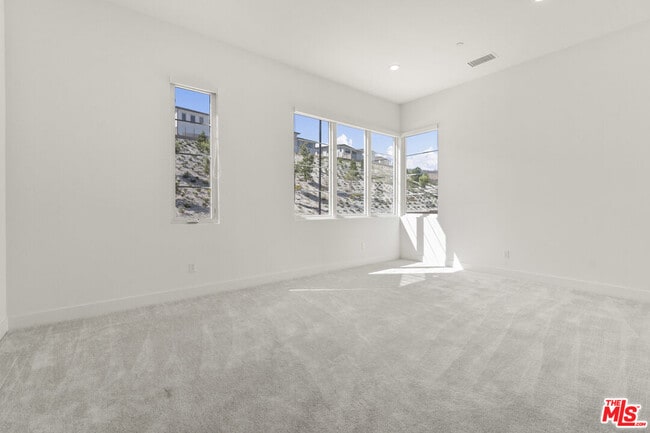 Building Photo - 11758 Hillsborough Ln