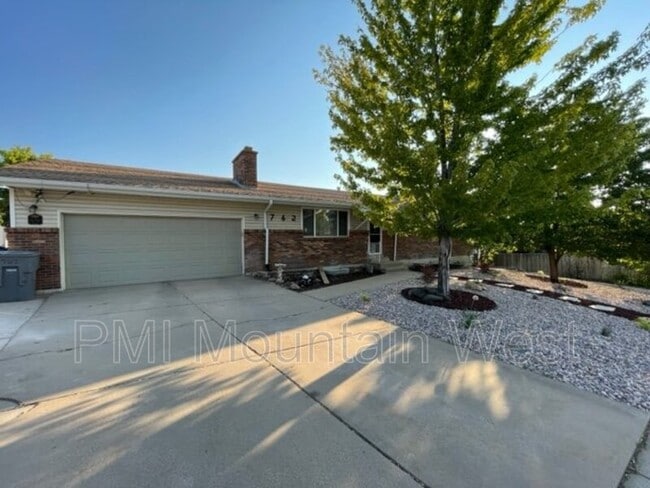 Building Photo - 762 Lacey Way