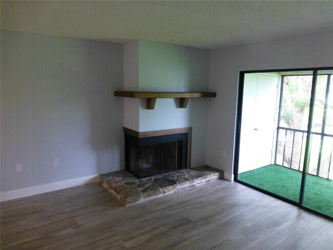 Building Photo - 110 Lakeside Dr