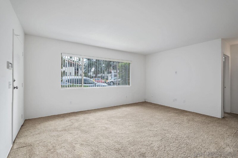 Building Photo - 5304 Monroe Ave