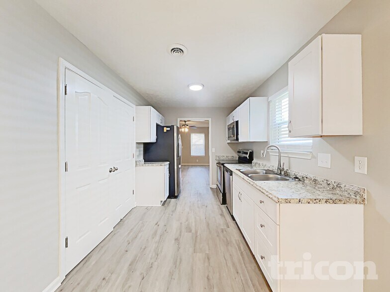 Building Photo - 257 Indian Park Dr