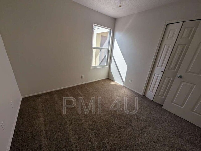 Building Photo - 1160 Sand Dune Rd NE