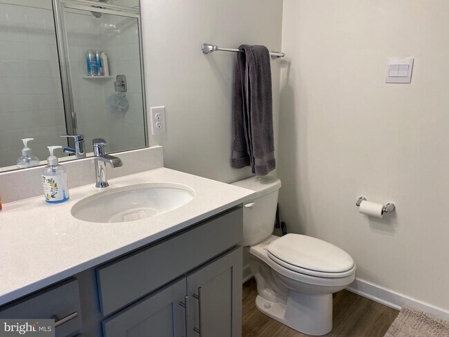 Building Photo - 7530 Daybreak Dr